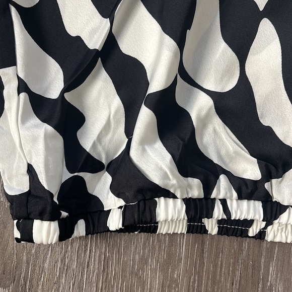 Nordstrom’s Women’s Top - Picture 3 of 5